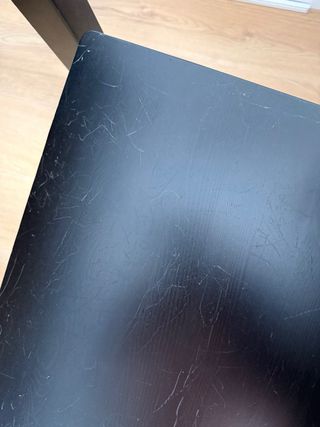 Mesa y 4 Sillas Negras