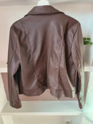 Cazadora polipiel efecto piel