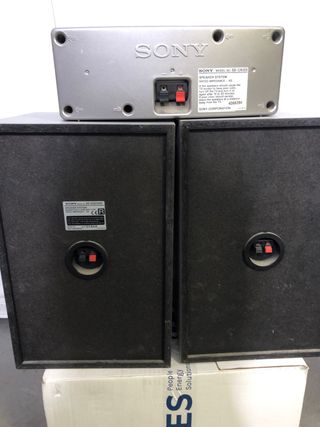3 Altavoces SONY Negros y plateados