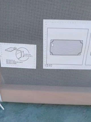 Cuna de madera blanca