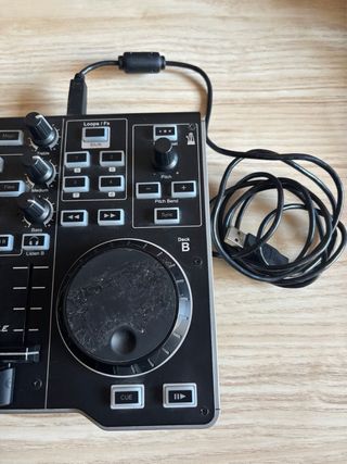 Mesa de mezclas Hercules DJControl MP3 LE