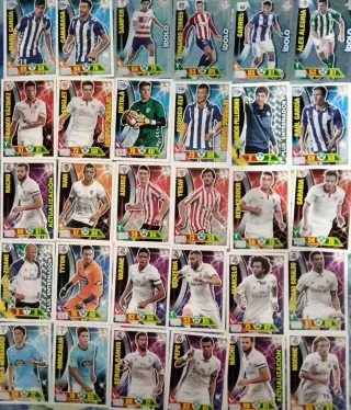 Lote de 128 cromos de fútbol ADRENALYN XL 2016,17