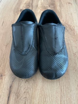 Botas Fútbol Nike Mercurial Negras talla 30.