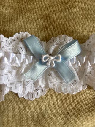 Conjunto novias: camisón , tanga, liguero y liga