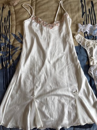 Conjunto novias: camisón , tanga, liguero y liga