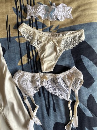 Conjunto novias: camisón , tanga, liguero y liga