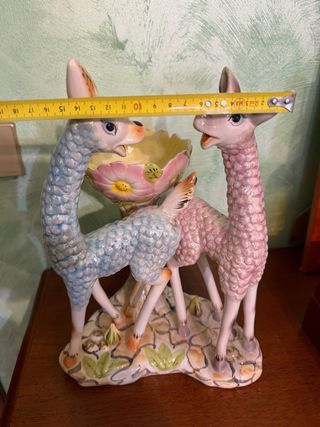 Statua cerbiatti in ceramica con vaso