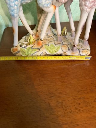 Statua cerbiatti in ceramica con vaso