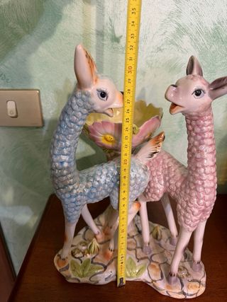 Statua cerbiatti in ceramica con vaso