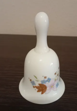 CAMPANA DE PORCELANA FINA WEDGWOOD, PATRÓN MEADOW