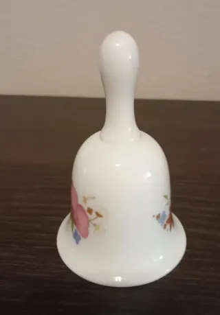 CAMPANA DE PORCELANA FINA WEDGWOOD, PATRÓN MEADOW