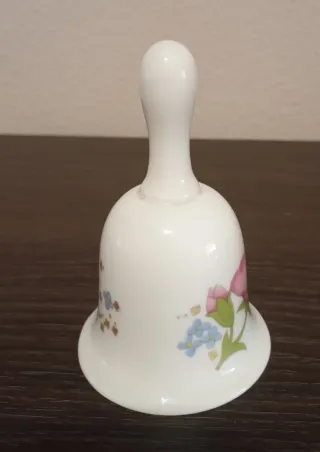 CAMPANA DE PORCELANA FINA WEDGWOOD, PATRÓN MEADOW