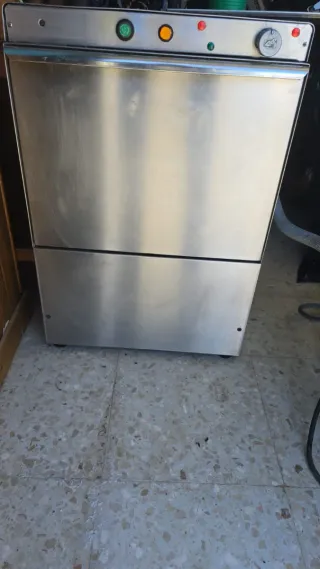 Lavavajillas profesional con cesta 50cm