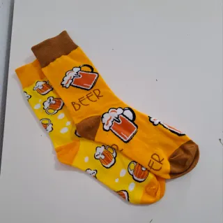 Calcetines divertidos con estampado de cerveza
