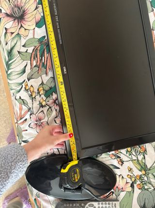 Televisor OKI pequeño