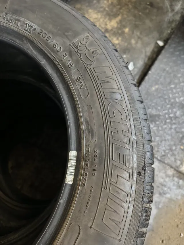Neumático Michelin 205/60 R15