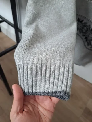 Jersey grueso con cremallera y estampado