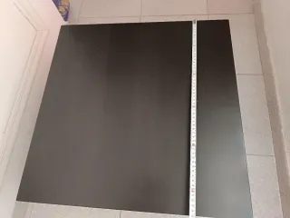 Mesa auxiliar Ikea negra