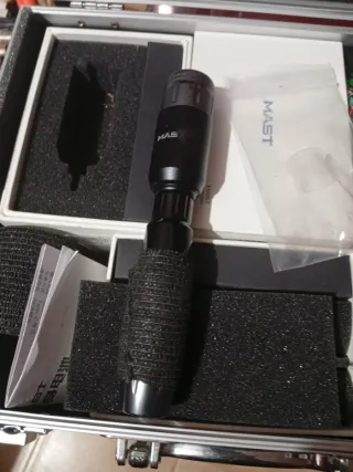 Maquina de tatuar con poco uso. NO AGO ENVÍOS