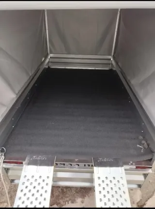 Remolque 750kg con lona