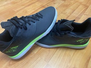 Zapatillas Kipsta Negras y Verdes