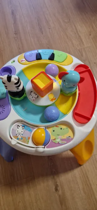 Mesa de Actividades Infantil en Perfecto Estado