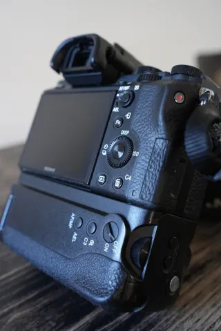 Fotocamera Sony A7 II + obiettivo FE 50mm f/1.8