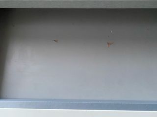 Mesa de cocina extensible gris y blanca