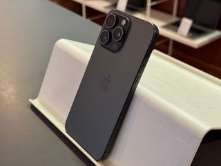 iPhone 15 Pro Max - GARANTIA