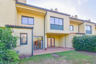 Casa adosada en alquiler en Cambre