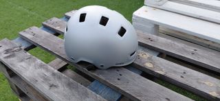 Casco patinaje, roller, skateboard, patinete, bici