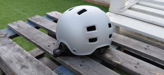 Casco patinaje, roller, skateboard, patinete, bici
