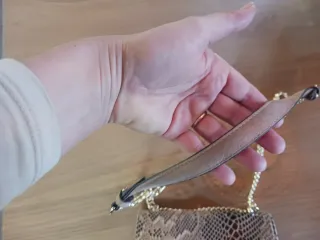 Bolso Parfois Beige efecto Piel Serpiente