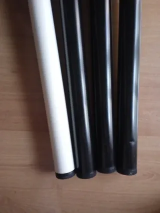 Patas extensibles/regulables de Ikea.