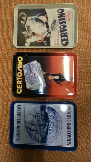 Set di tre vassoi vintage del marchio Certosino