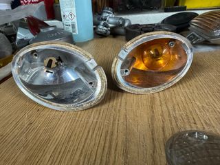 Intermitentes delanteros neos.