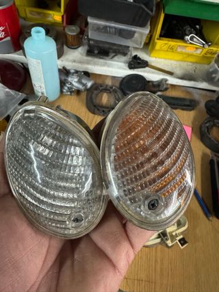 Intermitentes delanteros neos.