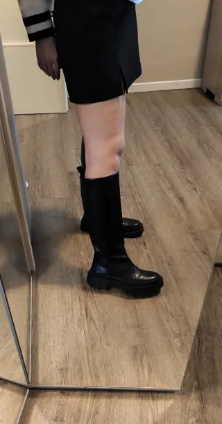 Stivali alti neri Mango