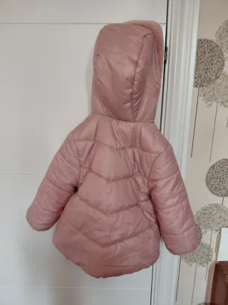 Chaqueta rosa niña con pelo