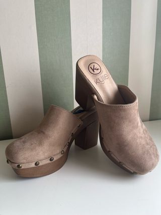 Zuecos tacón efecto madera