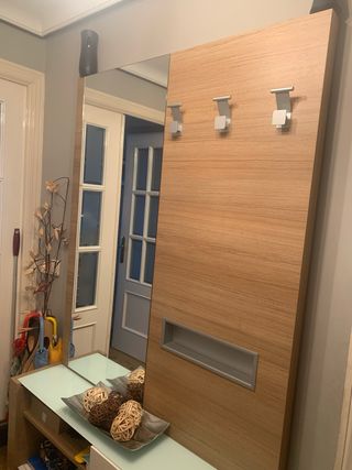 Mueble de entrada madera y cristal