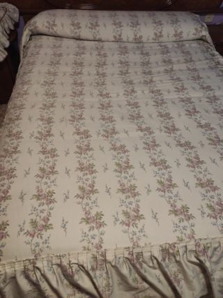 Habitación de matrimonio, con todos los muebles.