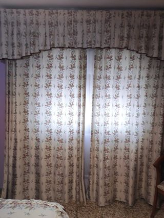 Habitación de matrimonio, con todos los muebles.