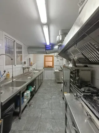 Local comercial en Hernán Cortés