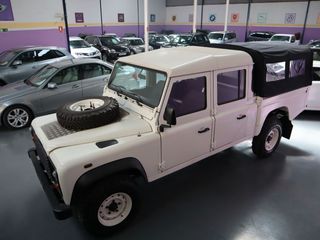Land-Rover Defender 130 2.5 TD5 122cv