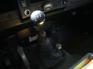 Land-Rover Defender 130 2.5 TD5 122cv