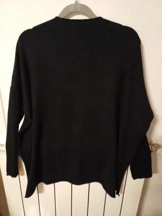 Maglia con fantasia di pailletts e ecopelliccia