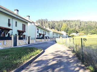 Casa adosada en venta en Castañeda