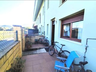 Casa adosada en venta en Castañeda