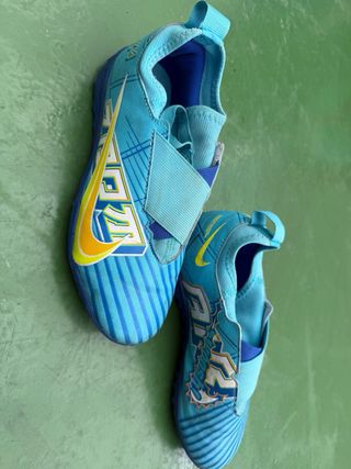 Lote de Botas de fútbol Nike Talla 36.5